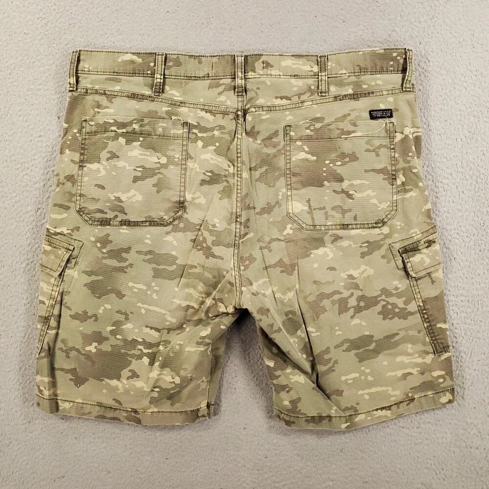 Levis Camo Cargo Shorts Mens 42 Fade 42x10 Stretch Flex Comfort - Picture 8 of 8